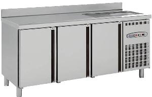 Meson Refrigerado con Lavamanos MRSF-200 Coreco
